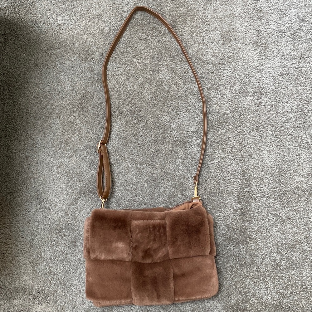 medium sized fuzzy brown anthropologie purse